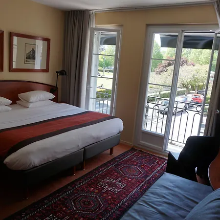 Western Royal Hotel 3*