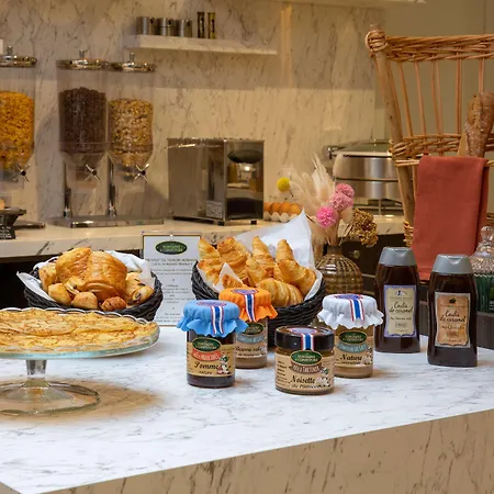 Western Royal فندق