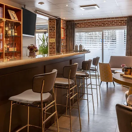 Western Royal 3* كان