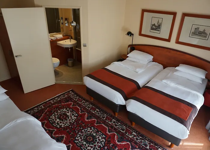 Western Royal Hotel 3*