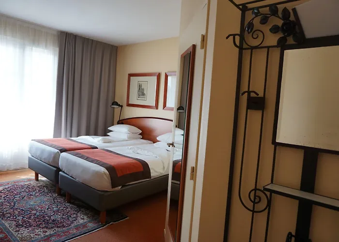 Hotel Western Royal 3*