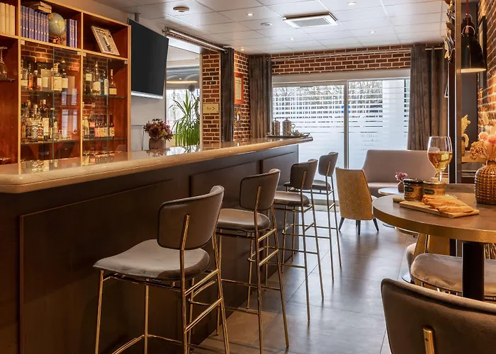 Western Royal 3* Caen